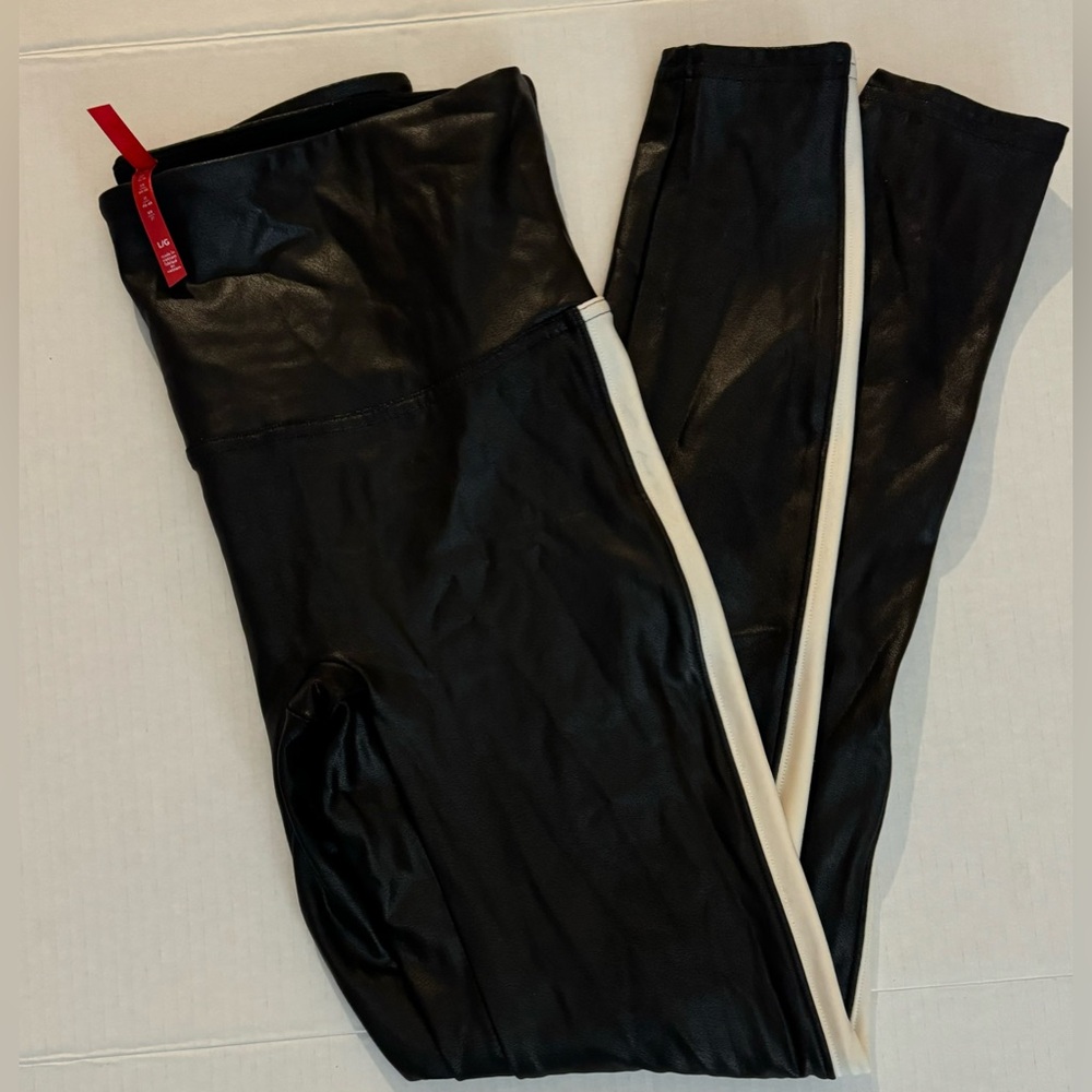 Spanx - Faux Leather Stripe Legging in Very Black/White